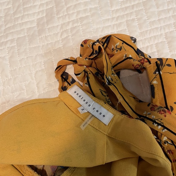 Endless rose size small EUC romper - Picture 5 of 5